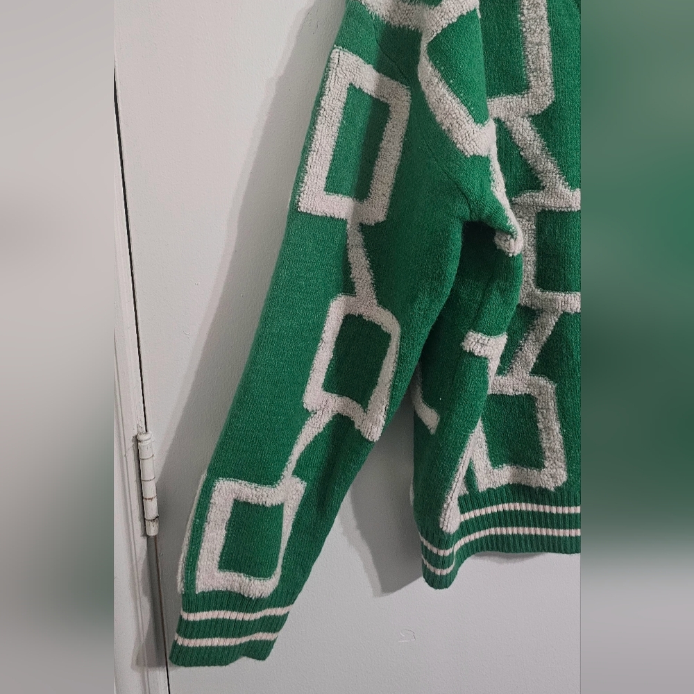 Green Geometric Pattern Sweater - Picture 6 of 10